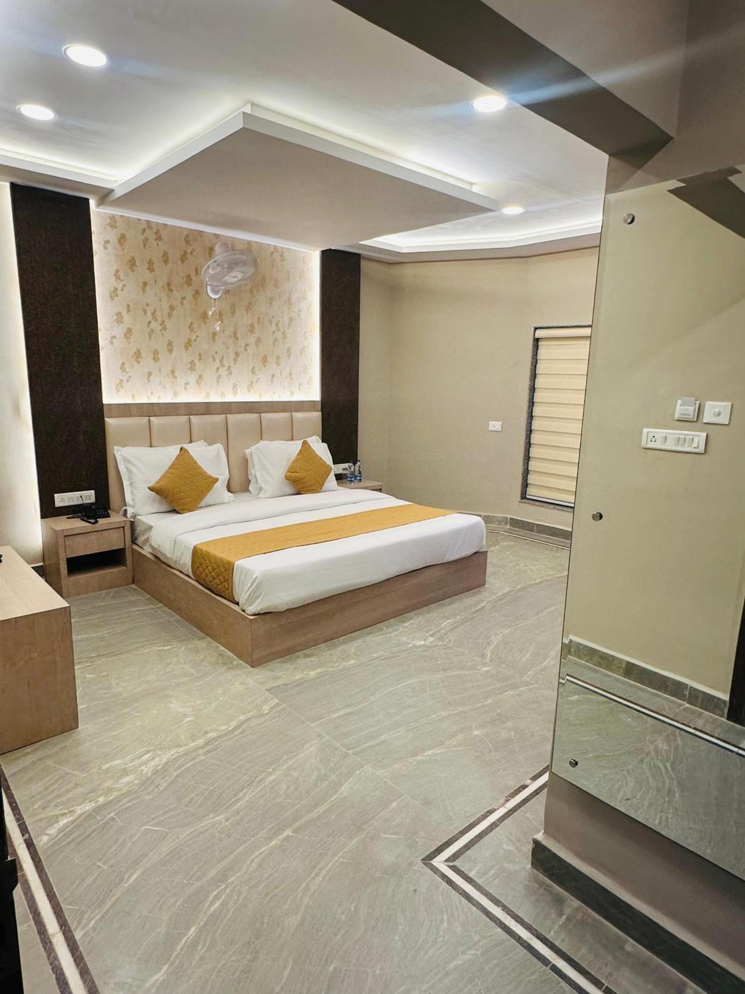 Hotel The Grand Agastya Kaohni Екстер'єр фото
