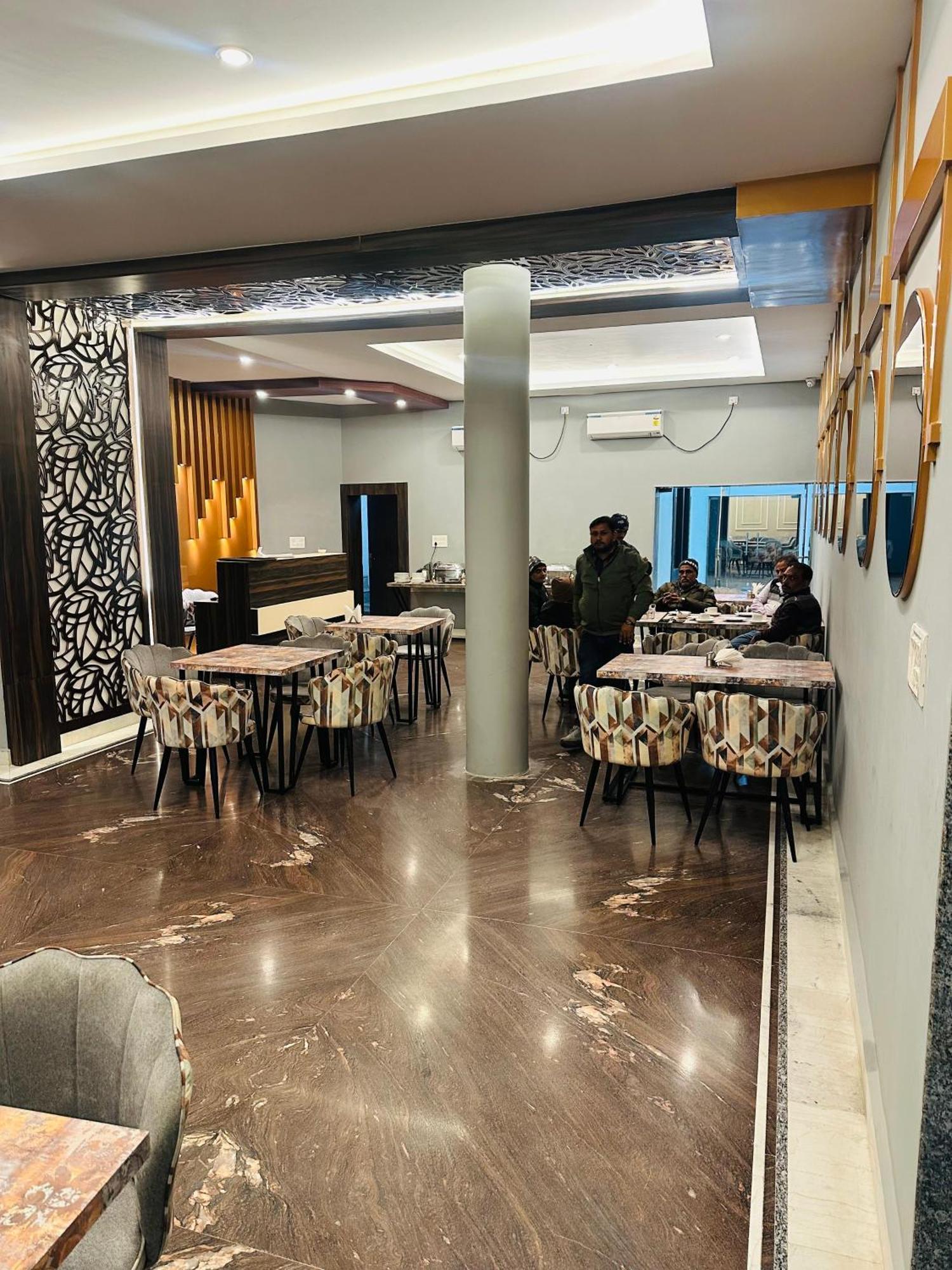 Hotel The Grand Agastya Kaohni Екстер'єр фото